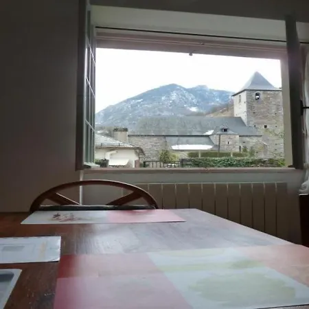 House Saint Jacques * Borce
