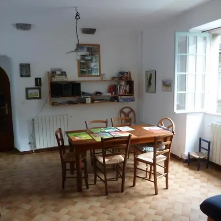 House Saint Jacques Дом отдыха