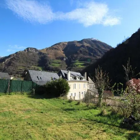 House Saint Jacques * Borce