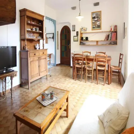 House Saint Jacques Дом отдыха